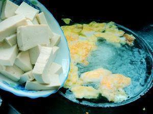 白菜豆腐鸡蛋汤的做法步骤4