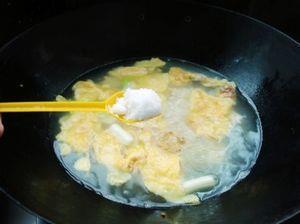 白菜豆腐鸡蛋汤的做法步骤6