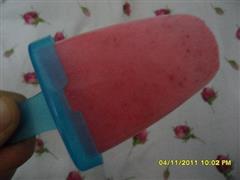 草莓酸奶冰激凌